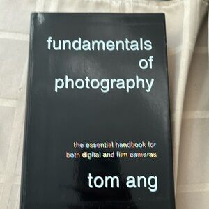 Fundamentals of photography Tom Ang